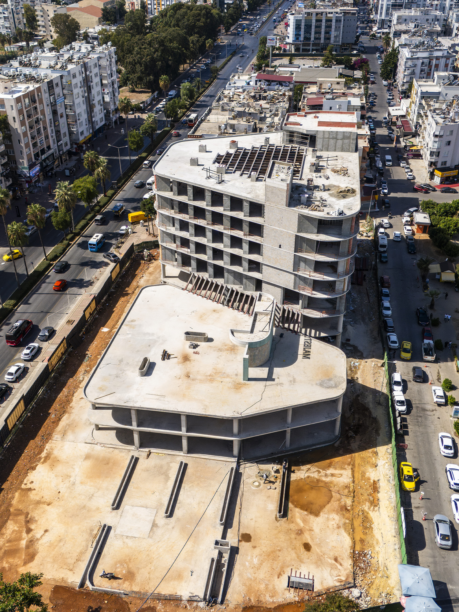 Hilton Otel Dikey Görsel 1